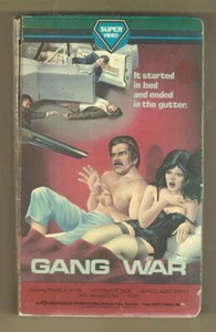 GANG WAR 1975 Super Video BIG Box clamshell Euro gangster crime vhs 👀 L@@K OOP! - Picture 1 of 8