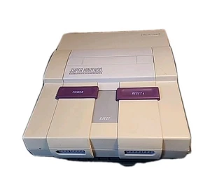 Sistema de entretenimiento Super Nintendo consola SNES solo SNS-001 gris - Imagen 1 de 23