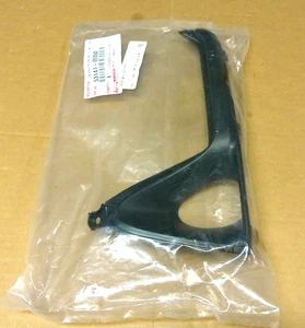 2016-2020 Lexus RX 350 Right Front Fog Light Bezel Grille OEM# 53141-0E050 - Picture 1 of 4