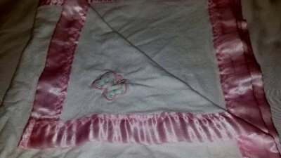 Cutie Pie Mariposa Rosa Blanco Lovey Seguridad Pequeña Manta Ribete Satinado Foto 1 de 4