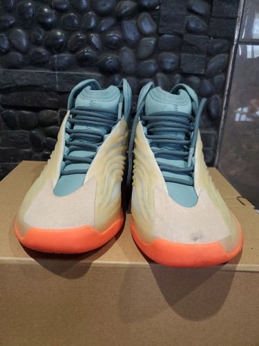 [HP6595] Adidas Yeezy Boost Quantum Uomo "Hi Res Coral"