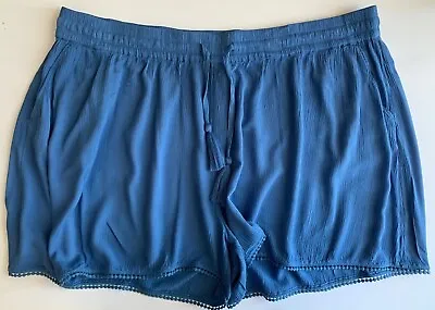 Marks & Spencer Blue Crinkle Shorts In Sizes UK22 Or 24 • 6.70€