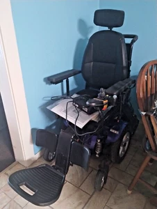 New Merit P325 Velocity Power Wheelchair Blue with vehicle mount still in box - Picture 1 of 19