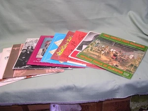 10 Different Bulgarian Folk Music and Dance Music, Vinyl LP 33 1/3 Records - Picture 1 of 3