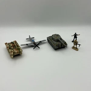 Micro Machines #19 WAR CLASSICS WW II World Military 1995 Galoob vintage Mustang - Picture 1 of 10