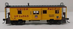 Bachmann 73205 Union Pacific Bay Window Caboose #24565 - Picture 1 of 7