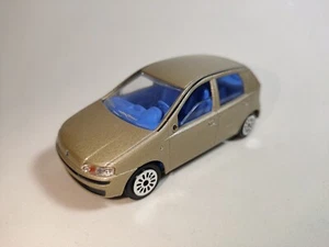 Fiat Punto MK2 Majorette 1/43 Senza Spechietti No Burago Solido Norev Maisto - Foto 1 di 7