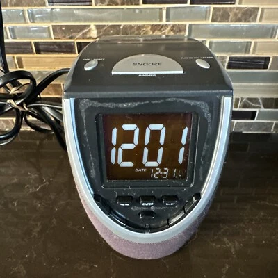 Genuine Timex (T313B) Black Auto-Set Dual Alarm Preset Tuning Clock Radio *READ* - Image 1 of 4