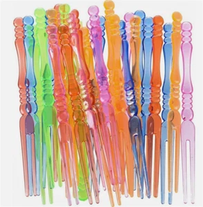 20-100Pcs Colorful Plastic Fruit Forks Picks, Bistro Cocktail Tasting Appetizer - Picture 1 of 16