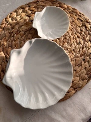 Set 2 Ceramic Shell  Trays White Creative Dessert Breakfast Dishes Snack Fruit - Image 1 of 4