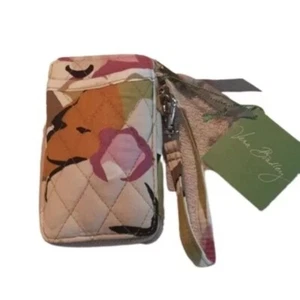 Vera Bradley All in one Wristlet Wallet Portobello Road Retired - Picture 1 of 4