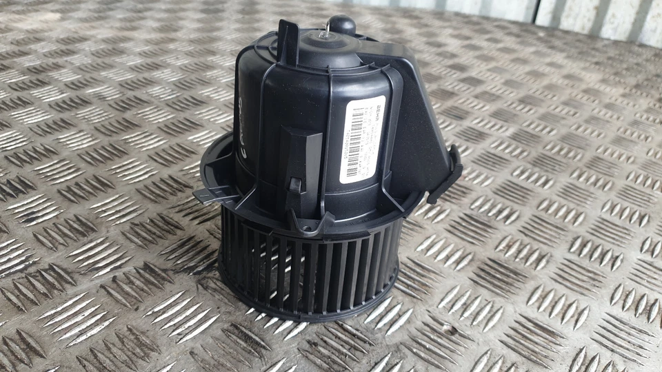 MOTOR SOPLADOR CALENTADOR CITREON C4 CACTUS 2014-2020 Foto 1 de 4