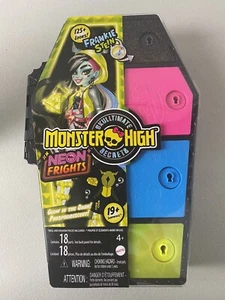 Monster High Frankie Stein Skulltimate Secrets Fearidescent - Bild 1 von 2