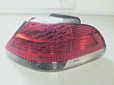 BMW 750i 750Li E65 E66 2005-2008 ~ luz de freno trasera derecha ~ pieza OEM Foto 1 de 4