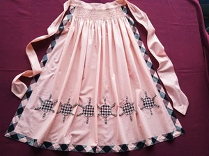 Rare Vintage Cotton Apron Dirndl JEANETTE SCUPIN pink unique design. Oktoberfest - Picture 1 of 11