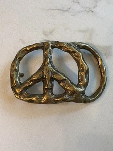 RARE 1960s-70s VINTAGE BRASS PEACE SIGN BELT BUCKLE +BIRD/HIPPY/BOHO/FREE LOVE👀 - Picture 1 of 7