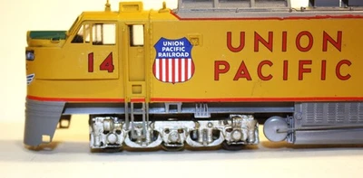 HO scale Unbranded Union Pacific 3 unit GTEL - Image 1 of 4