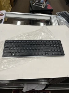 Dell KM714 Wireless Bluetooth Keyboard Black WITHOUT Logitech Dongle - Picture 1 of 8
