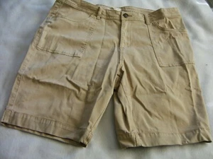 Ladies Tan  Shorts Size 18  Cotton Canyon River Blues - Picture 1 of 2