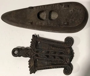 ANTIKE GRAND UNION TEE CO. SAD IRON, SCHNEIDEREISEN & kleiner gusseiserner Untersetzer - Bild 1 von 2