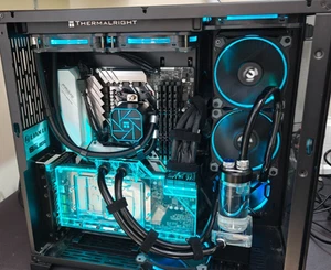 Pc Gaming configurado RX 6900XT Custom Loop Ryzen 7 3700X 32 GB RAM 1,5 Tb SSD - Bild 1 von 16