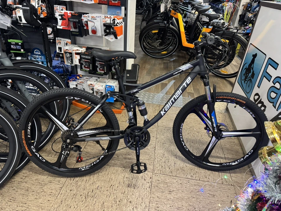 MOUNTAINBIKE   26 Zoll Schwarz-Silber „Kaimarte" MTB 24 Gang Scheibenbremse - Bild 1 von 1