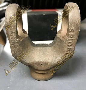 1-26-427 New Dana SPICER Stub Yoke - OEM - Obsolete - Picture 1 of 4
