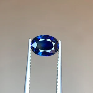 Naturschliff 1,58 Karat königsblauer Ceylon Saphir oval facettiert lose Edelstein - Bild 1 von 8