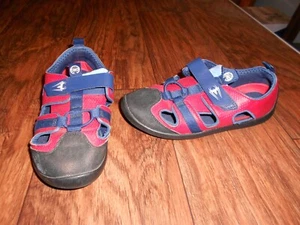 Clarks boys shoes size 2 M Spiderman sandals - Picture 1 of 6
