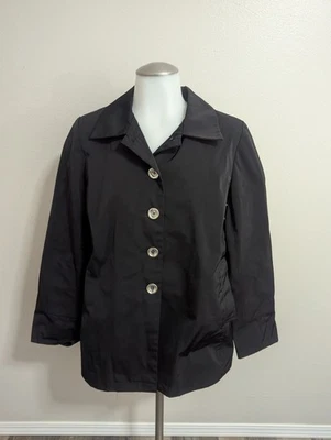Chaqueta de lluvia Jane Post for Saks Fifth Avenue negra con botones talla pequeña usada en excelente estado Foto 1 de 4