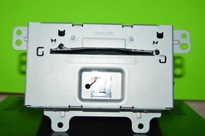 GMC Terrain factory disc CD player aux radio receiver USB 16 17 84064073 OEM - Picture 1 of 6