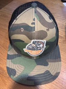 Vineyard Vines Trout Patch Camo Trucker Hat Cap snap Back NWOT New Excellent - Picture 1 of 8