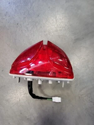 Luz trasera usada OEM 2008-2009 Suzuki GSXR 600/750 35710-37H30 Foto 1 de 4