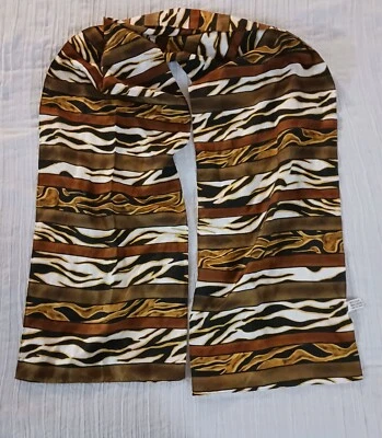 Bufanda de seda vintage con estampado de animales Vietnam negra marrón años 80 de colección ligera Mobwife Foto 1 de 3