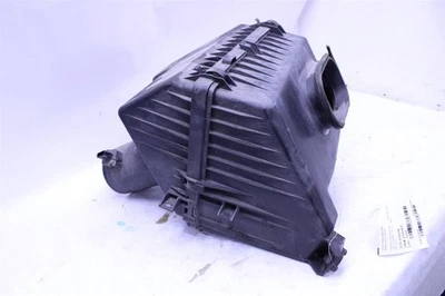 Used Air Cleaner Assembly fits: 2017 Nissan Nv 2500 5.6L 8 cylinder Grade A Foto 1 de 4