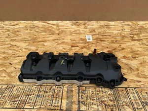 Ford MUSTANG 2015-2017 OEM Droit Passager Côté Moteur Coque Valve 5.0L - Picture 1 of 8