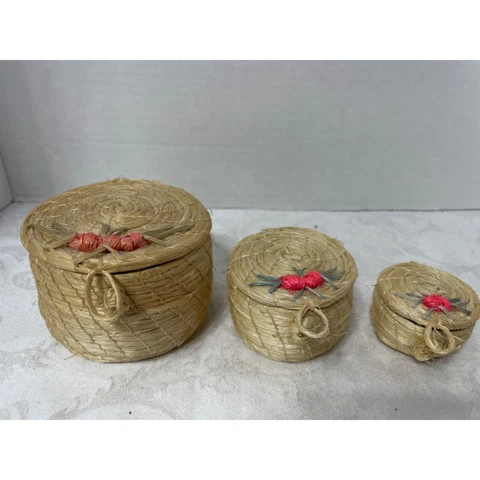 Straw Nesting Baskets Round Set of 3 Vintage Cover
