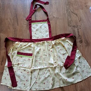 DELANTAL BABERO HECHO A MANO Rojo/Rosa Diseño Floral Corbata Cuello y Cintura 1 Bolsillos  - Imagen 1 de 3