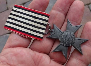 Kreuz  Ehrenzeichen     Preußen Kriegshilfsdienst mit angenähtem Band - Bild 1 von 5