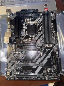 GIGABYTE Z370 HD3 LGA 1151 (300 Series) Intel Z370 HDMI ATX Intel Motherboard - Picture 1 of 5