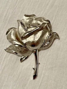 Vintage Large Crown Trifari Brushed Silver Tone Blooming Rose Brooch Pin - Picture 1 of 9