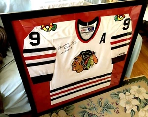 Bobby Hull signed autograph Blackhawks CCM jersey inscribed HOF 1983 framed JSA - Picture 1 of 2