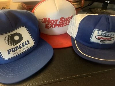 Lote De 3 Sombreros De Camionero De Colección - Genesee Light, Hot Shot Express y Neumático Purcell Foto 1 de 4