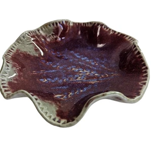 Vintage Artist Signed Wheat Pottery J Keith Burgundy Ruffled Edge Dish Bowl - Bild 1 von 9