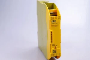 Pilz Pnoz S7.1 C 751167 Contact expansion (plug, plastic cap missing) - Picture 1 of 3