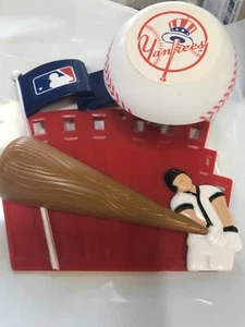 2010 MLBP New York Yankees Hard Plastic Wall Plaque Bobble Baseball on Spring - Picture 1 of 7