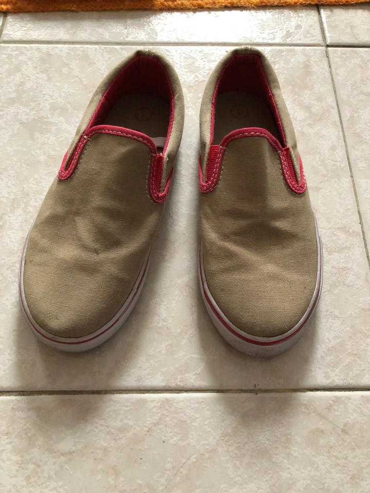 Zapatillas deportivas Circo Boys color tostado/beige talla 1 de lona sin cordones Foto 1 de 4