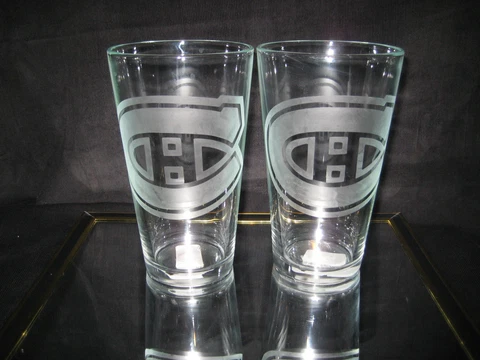 MONTREAL CANADIENS LOGO ETCHED 16 oz PINT GLASSES NEW Cover