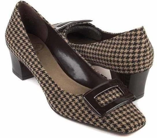 New CIRCA JOAN & DAVID Women Fabric Dress Pump Heel Comfort Shoe Sz 7.5 M - Image 1 of 3