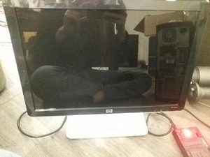 HP W1907 Monitor 1440x900 VGA DVI BAD PANEL - Picture 1 of 7